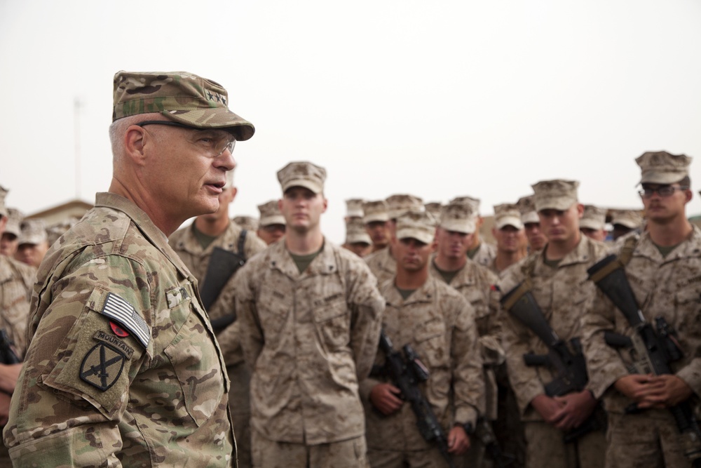 Lt. Gen. James L. Terry visits RCT-7