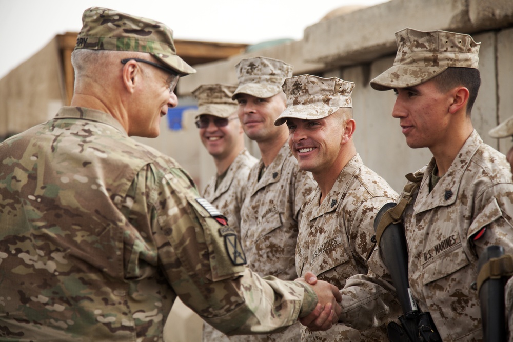 Lt. Gen. James L. Terry visits RCT-7