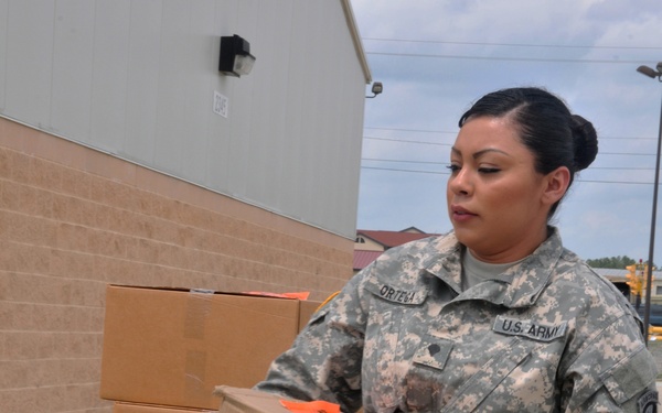 364th QM Company moves parts at SSA
