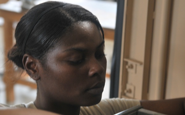 364th QM Company moves parts at SSA