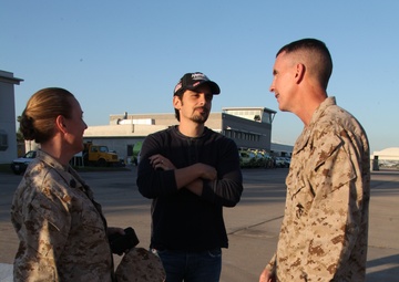 Brad Paisley preforms at MCAS Miramar