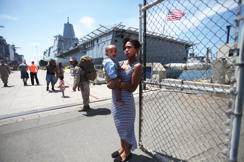 USS Anchorage begins journey to Alaska, commissioning ceremony