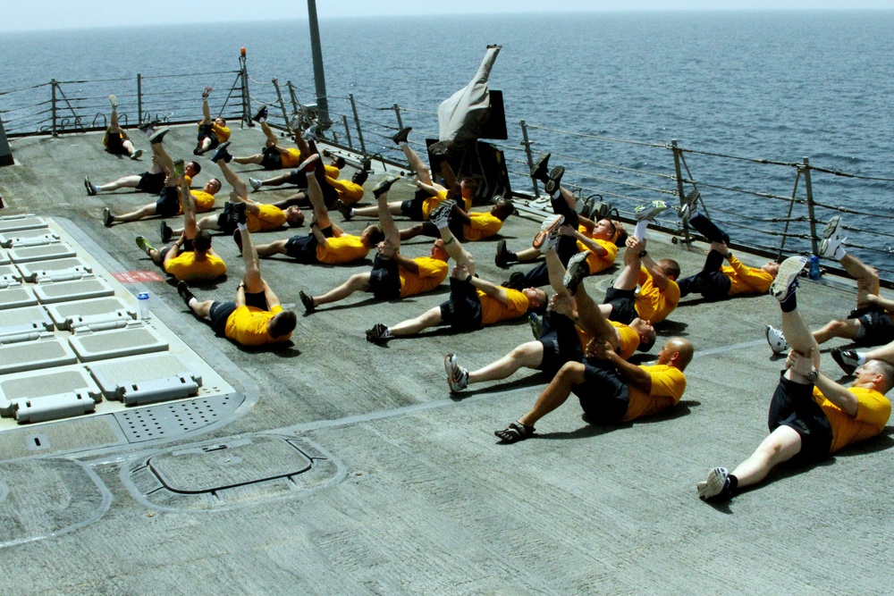 USS Shoup petty officers conduct physical training