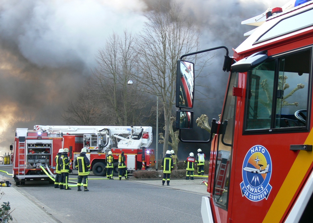 NATO firefighters help fight major fire in GK