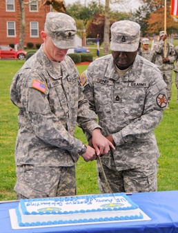 Army Reserve ambassador helps citizen-soldiers celebrate 105th birthday