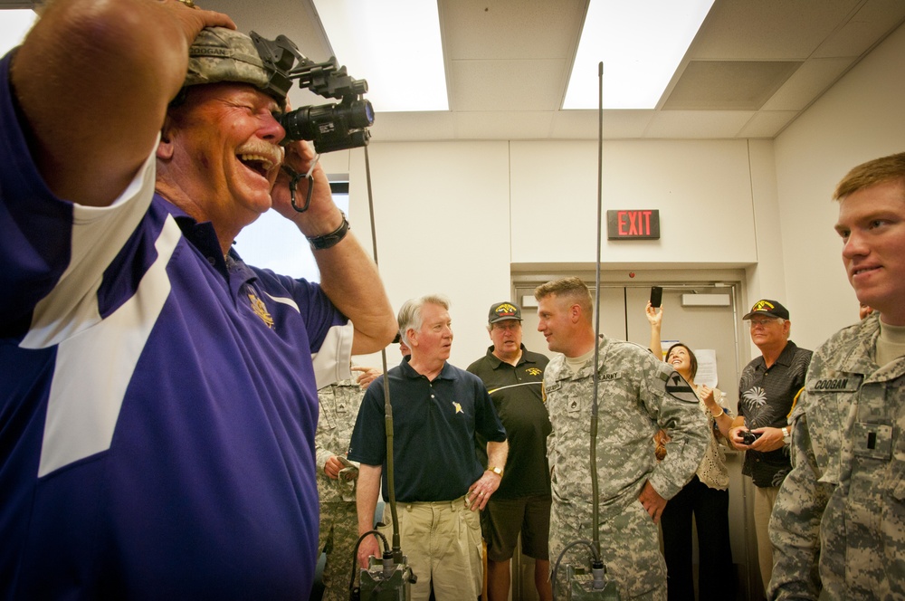 Vietnam veterans of 1st Cavalry Division meet their present-day brothers in arms on Fort Hood