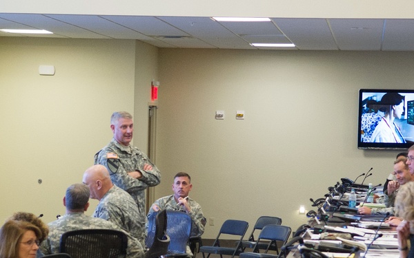Odierno visits US Army South headquarters