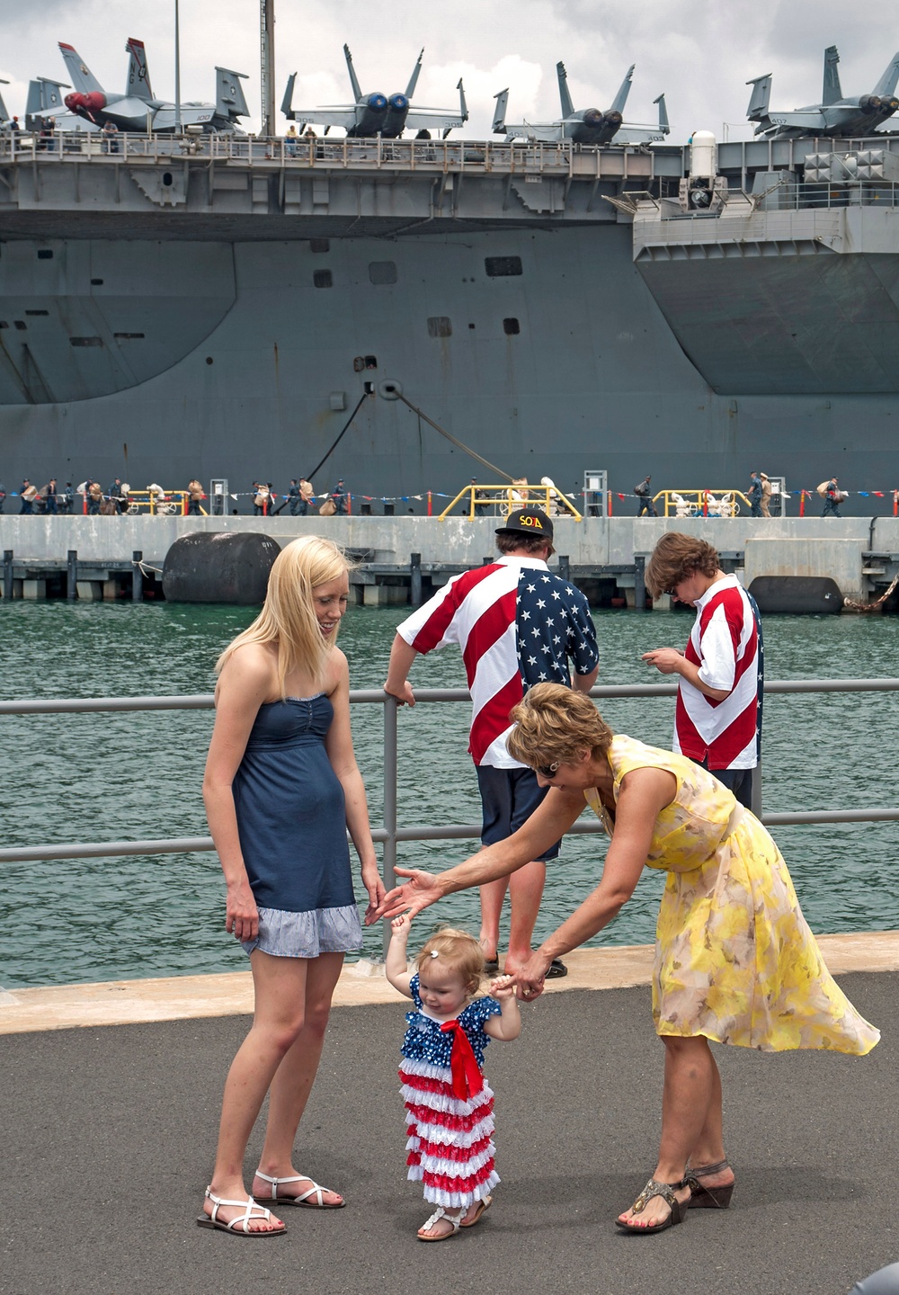 Stennis returns to homeport