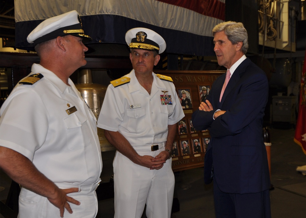 Kerry visits USS Wasp