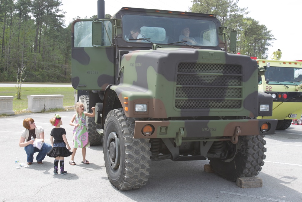 New River celebrates Month of the Military Child