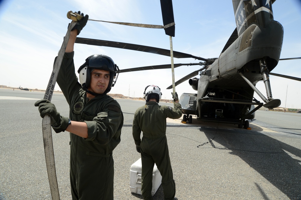 Helicopter Mine Countermeasures Squadron 15 flight formation