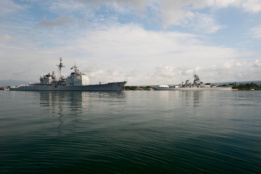 USS Mobile Bay visits Pearl Harbor