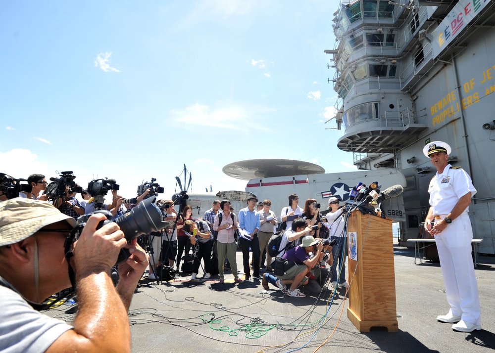 USS George Washington in Hong Kong