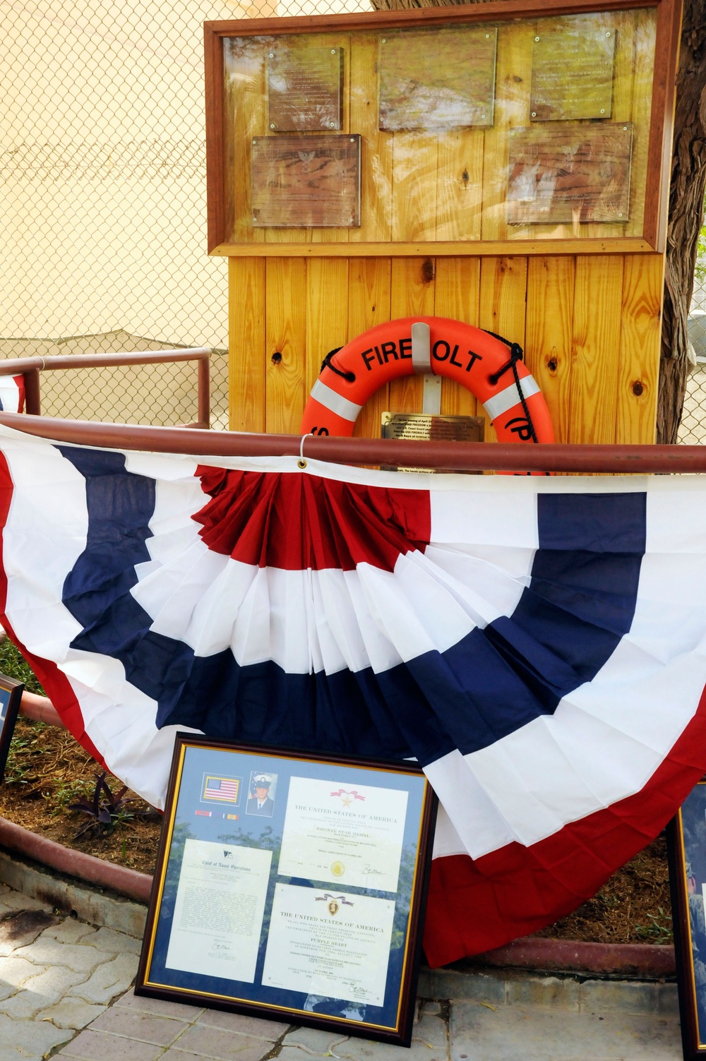 Memorial ceremony honors fallen sailors, Coast Guardsman
