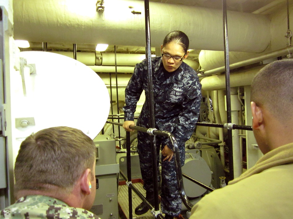 FIVE's Seabees visit USS Bonhomme Richard (LHD 6)