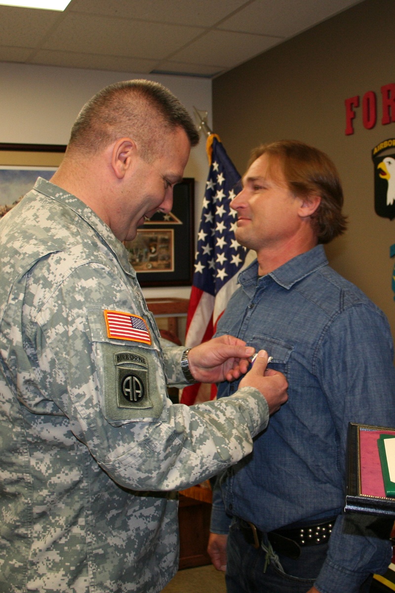 Medically retired Soldier receives Purple Heart Medal