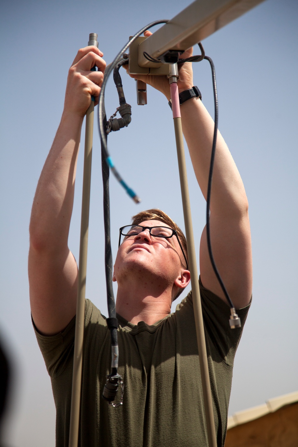 Marines set up a SNAP satellite communication system