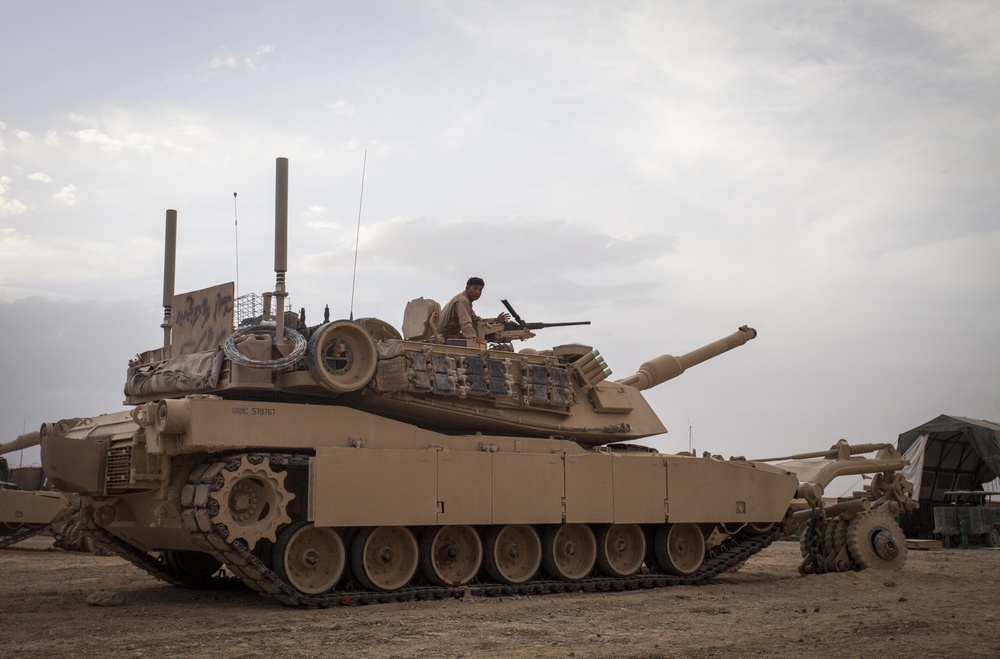 Delta Company tanks roll through Shir Ghazay
