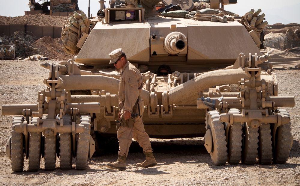 Delta Company tanks roll through Shir Ghazay