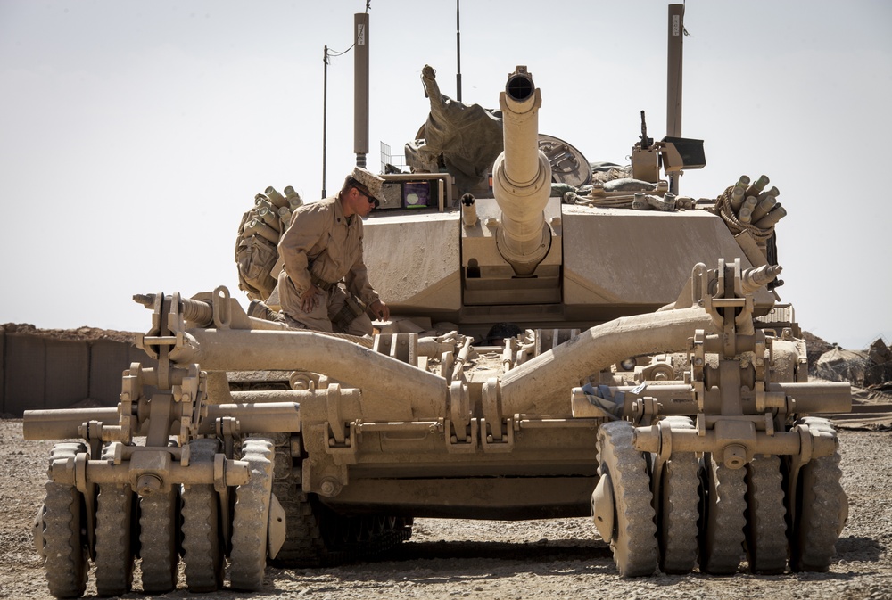 Delta Company tanks roll through Shir Ghazay