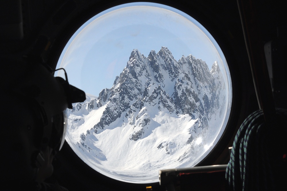 Army aviators assist National Park Service