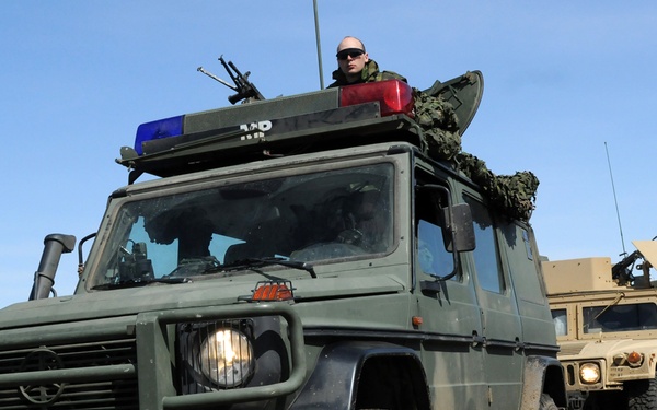 American, Canadian MPs train together during Exercise Promethean Ram