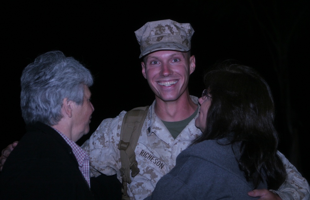 R4OG Marines welcomed home from Afghanistan