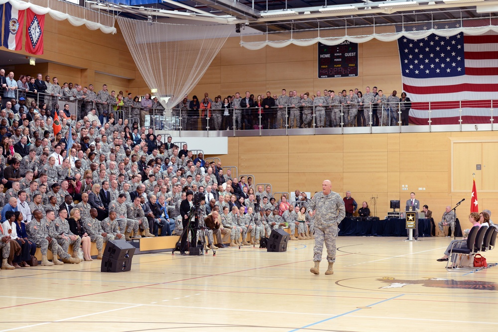 US Army Chief of Staff Gen. Raymond T. Odierno visits Wiesbaden