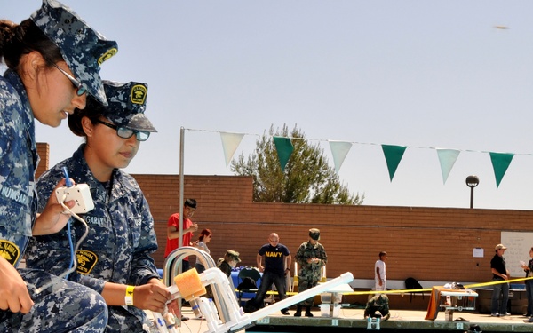 SPAWAR supports SeaPerch San Diego STEM event