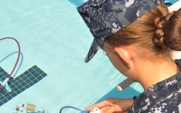 SPAWAR supports SeaPerch San Diego STEM event