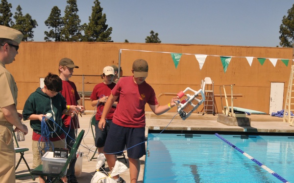 SPAWAR supports SeaPerch San Diego STEM event