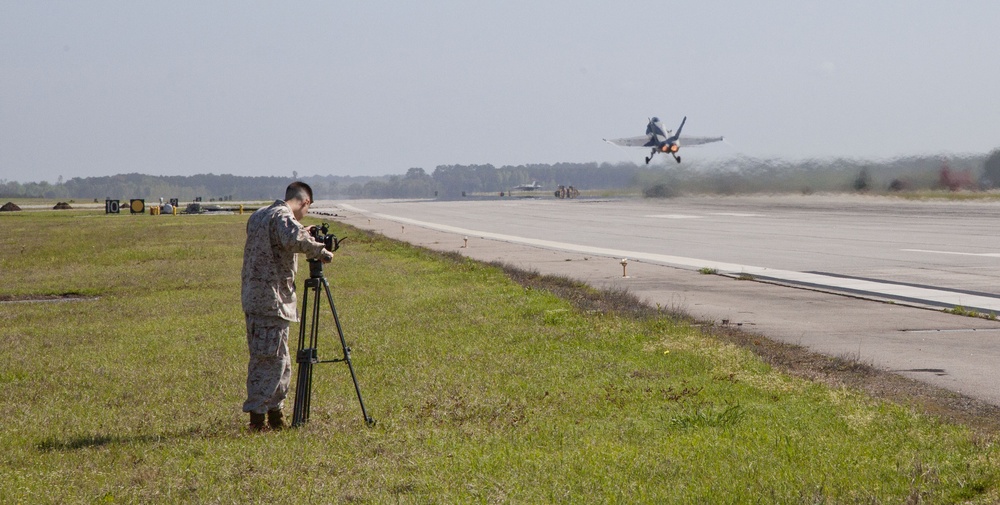 VMFA-312 Conducts Field Carrier Landing Practice