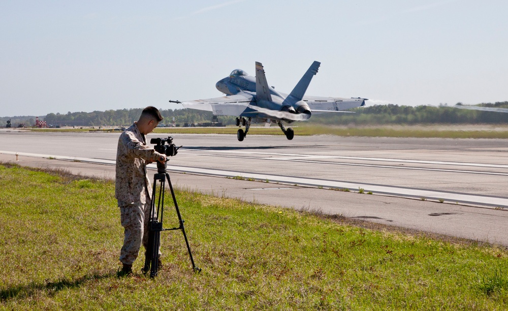 VMFA-312 Conducts Field Carrier Landing Practice