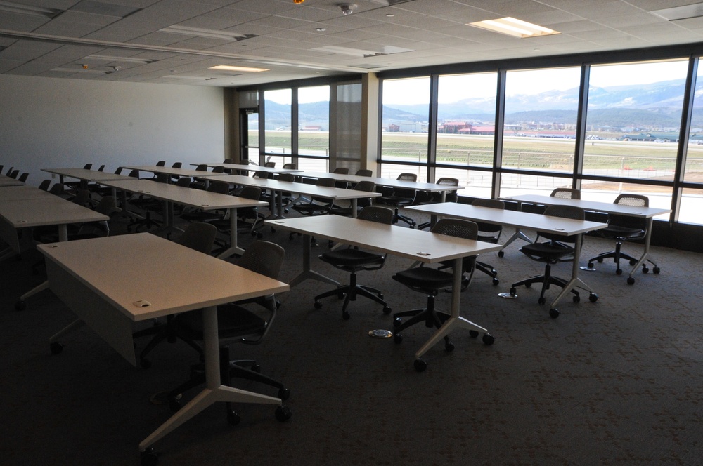 Colo. Army National Guard opens new $39 million aviation training facility