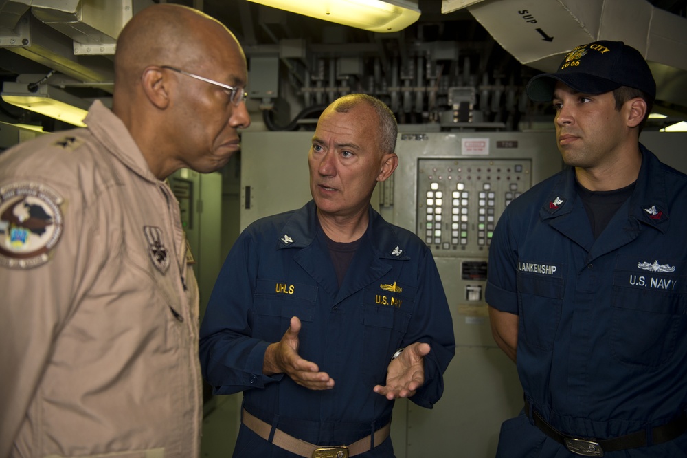 AFCENT commander takes tour of USS Hue City