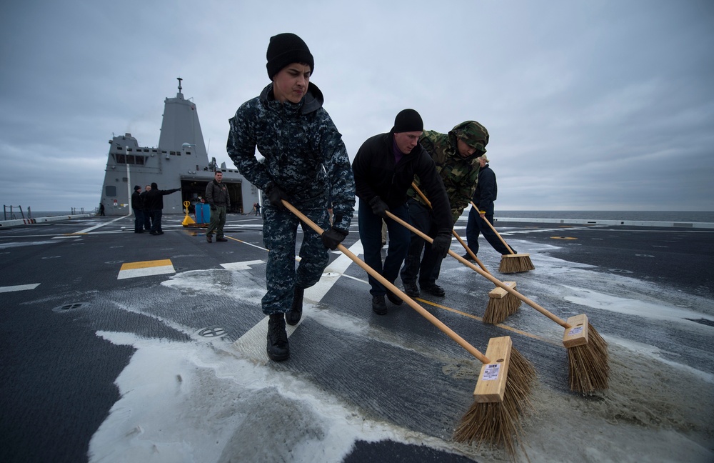 USS Anchorage commissioning