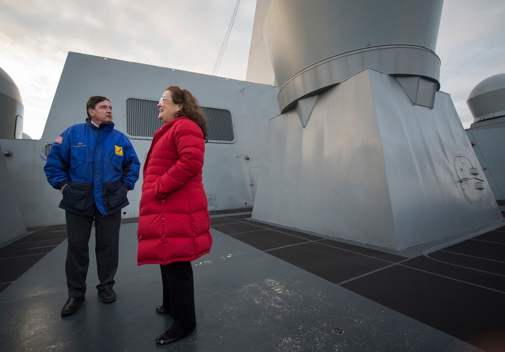 USS Anchorage commissioning