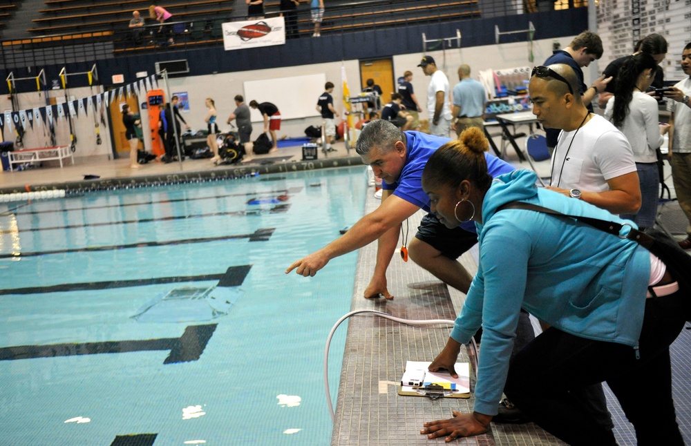 Expeditionary Combat Readiness Center Sailors Volunteer at Robotics Competition