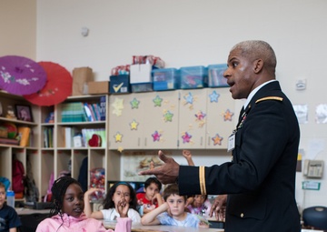 USARC soldiers share military experience with students