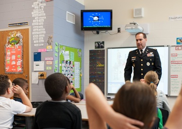 USARC soldiers share military experience with students