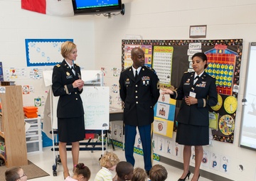USARC soldiers share military experience with students