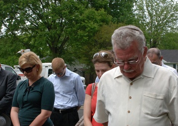 Sign marks flood awareness initiative on third anniversary of May 2010 flood