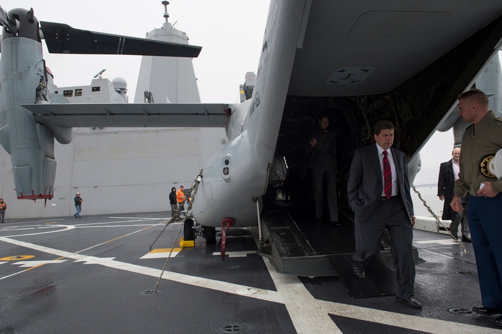 Commissioning USS Anchorage