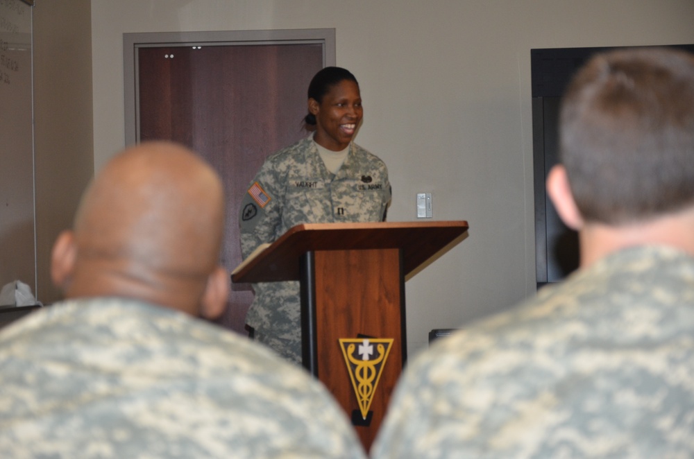 Army Medical Command Reservists Gear Up for 2014 Yearly Training Brief