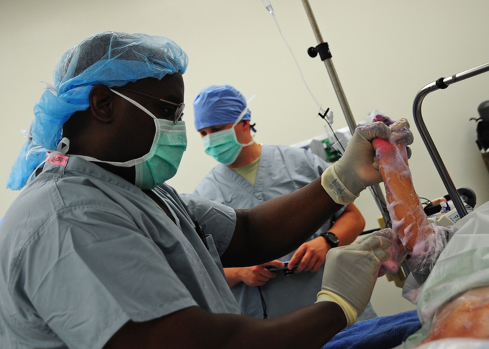 New Horizons’ surgeons give Belizean boy a helping hand