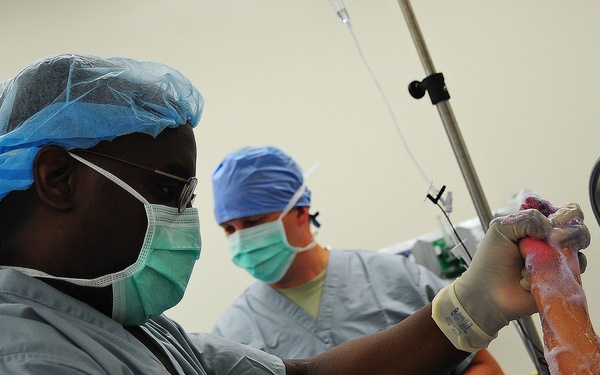 New Horizons’ surgeons give Belizean boy a helping hand