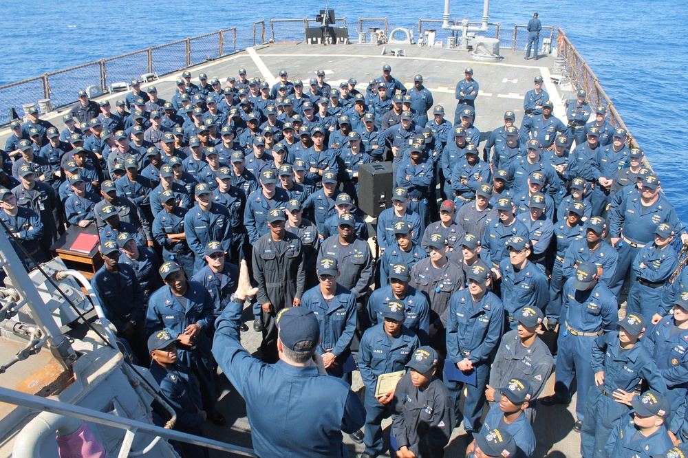 Commodore visits ships at sea