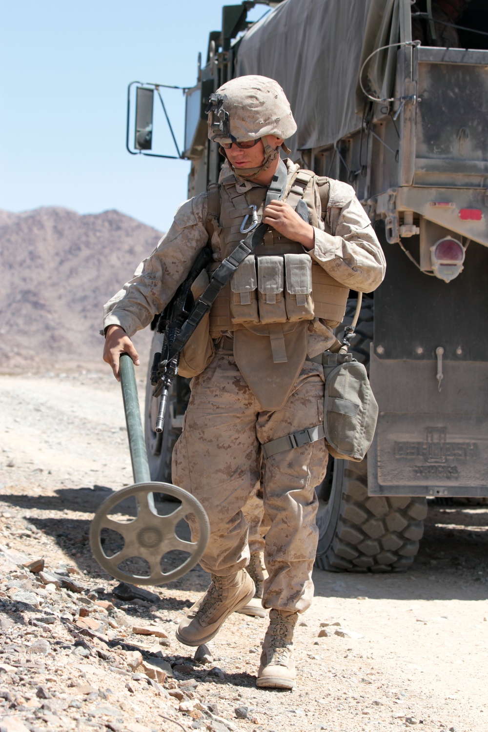Marines conduct IED training during Exercise Desert Scimitar