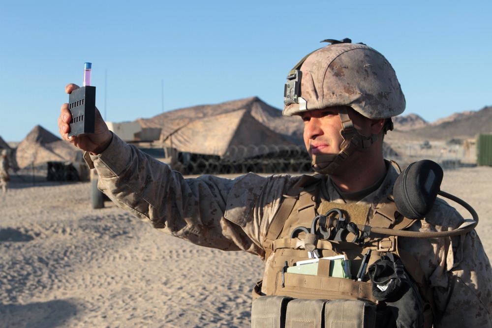 Headquarters Battalion keeps 1st Marine Division operational during Exercise Desert Scimitar