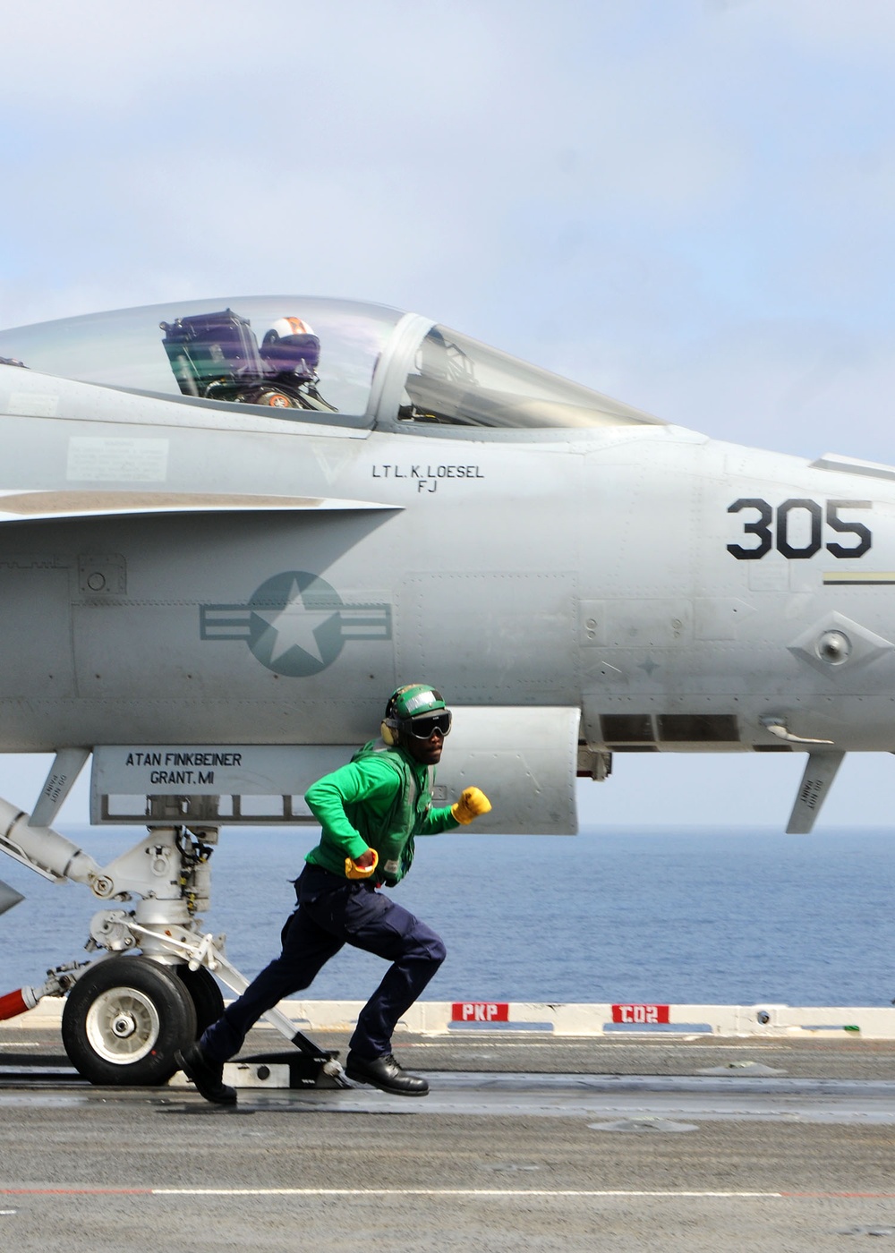 USS Ronald Reagan flight deck action